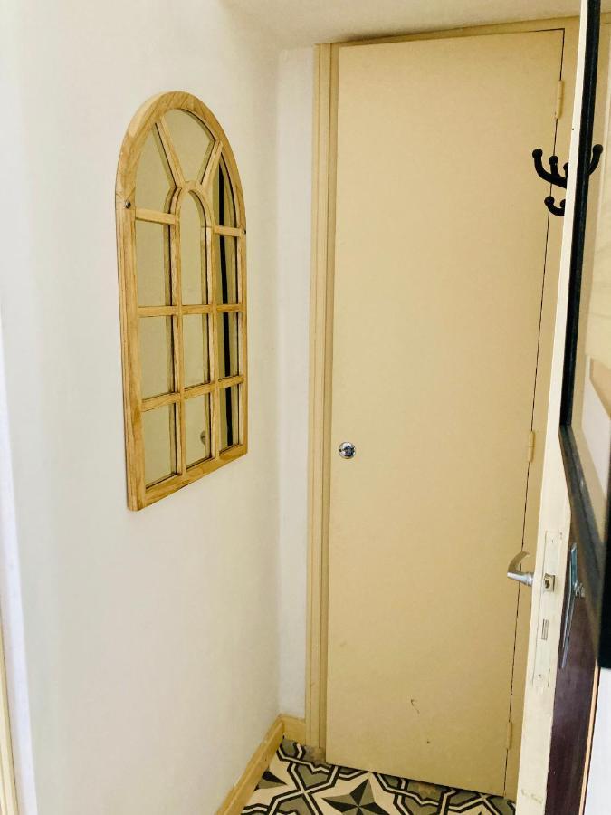 Une Maison De Famille Oloron-Sainte-Marie Exterior foto