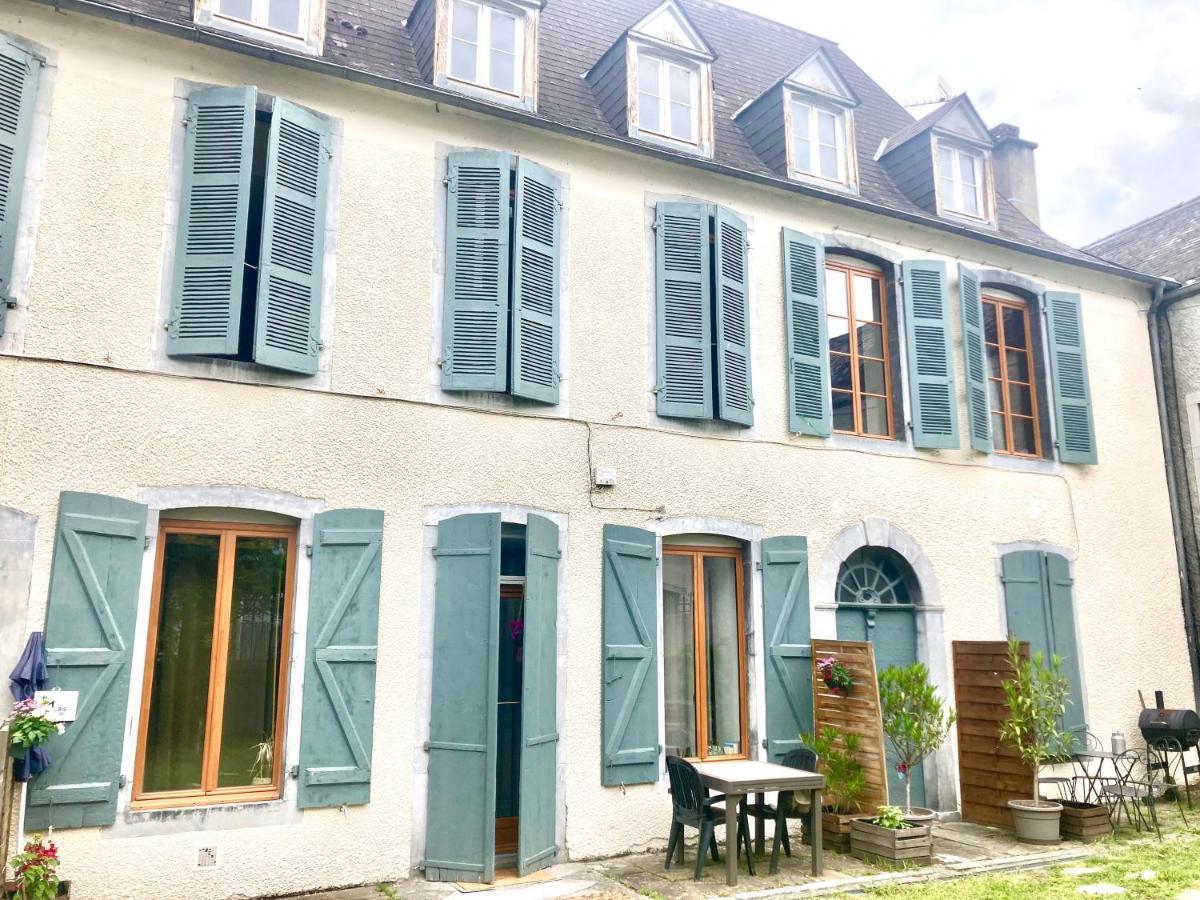 Une Maison De Famille Oloron-Sainte-Marie Exterior foto